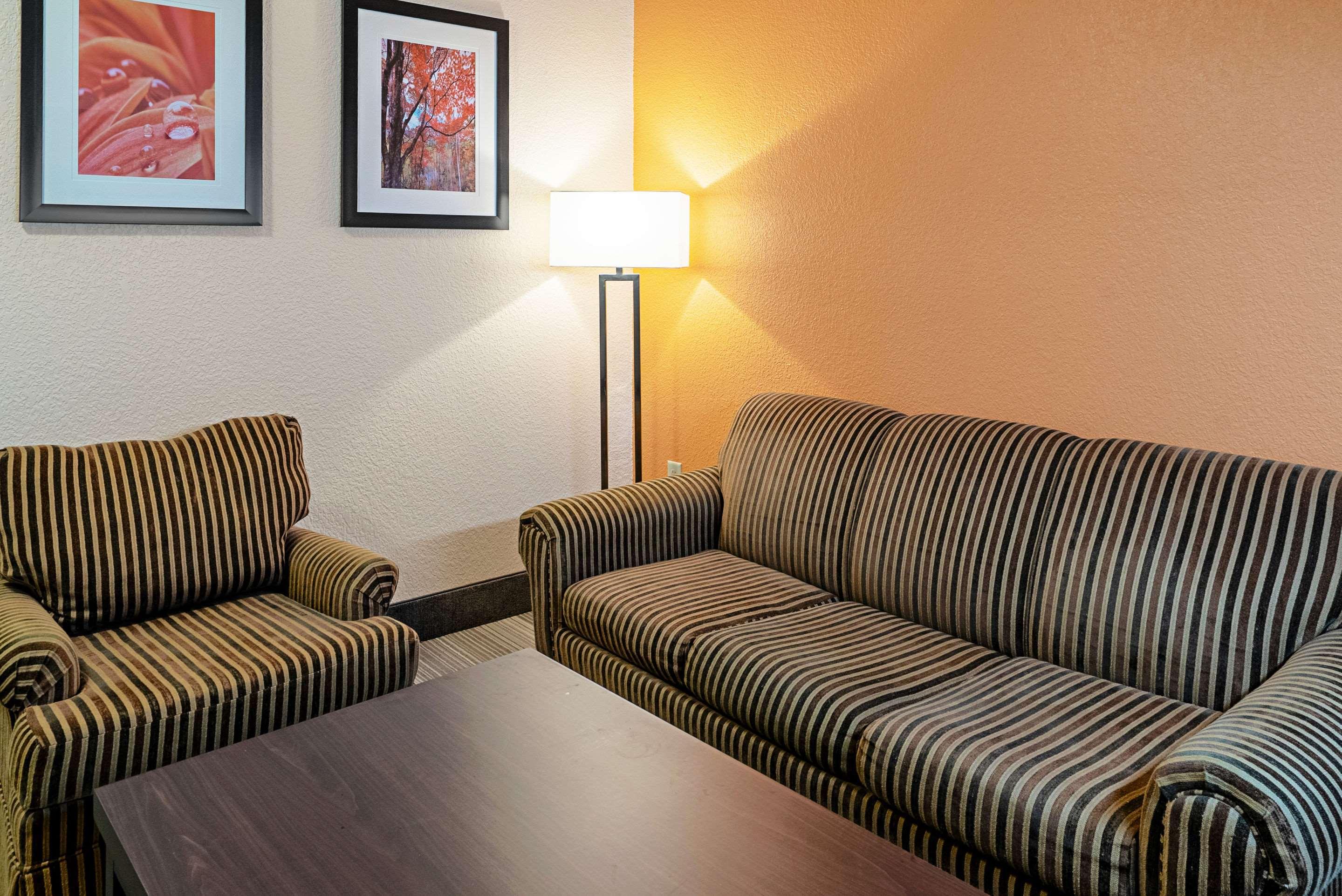 Quality Inn & Suites Robbinsville Exteriér fotografie