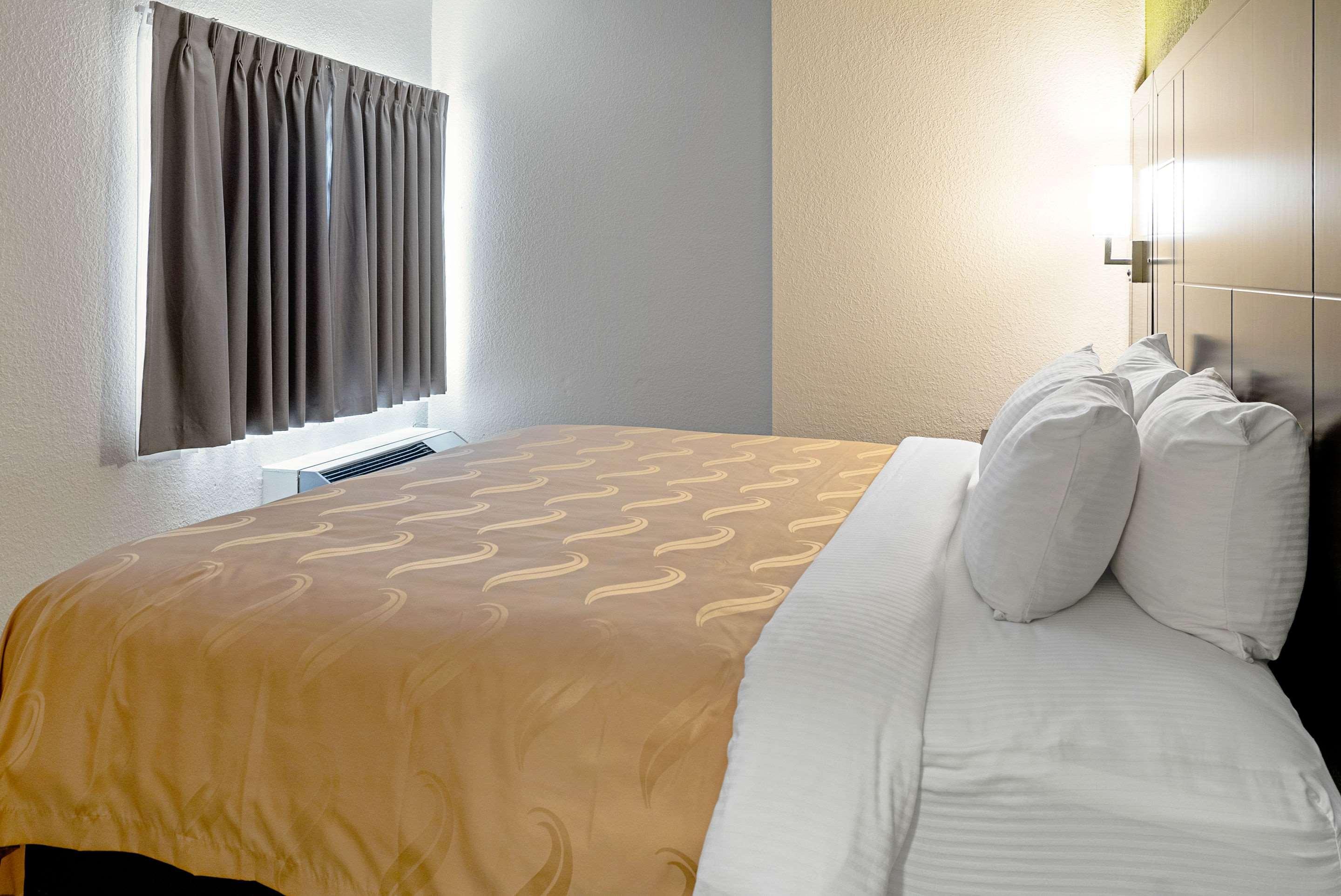 Quality Inn & Suites Robbinsville Exteriér fotografie