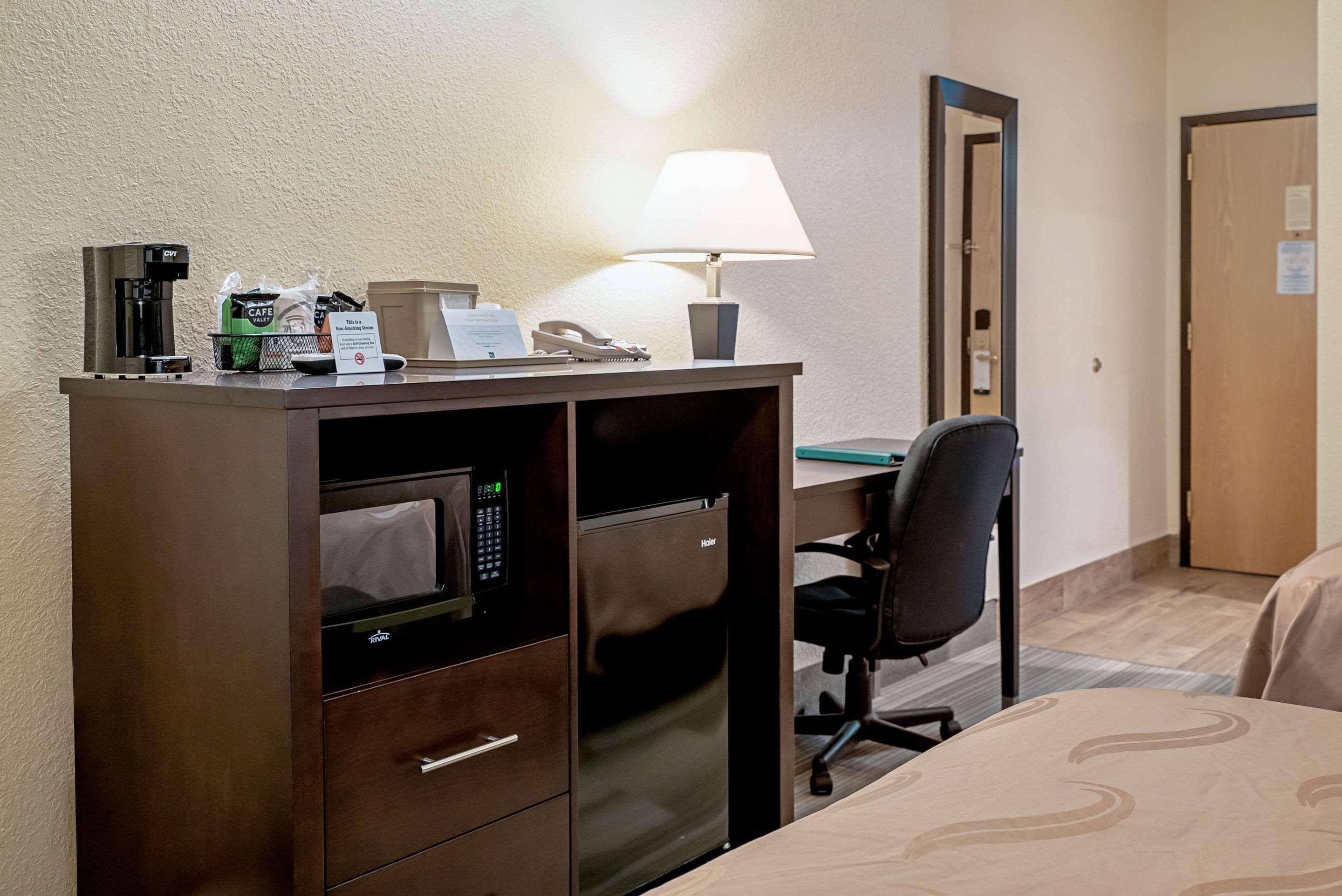 Quality Inn & Suites Robbinsville Exteriér fotografie