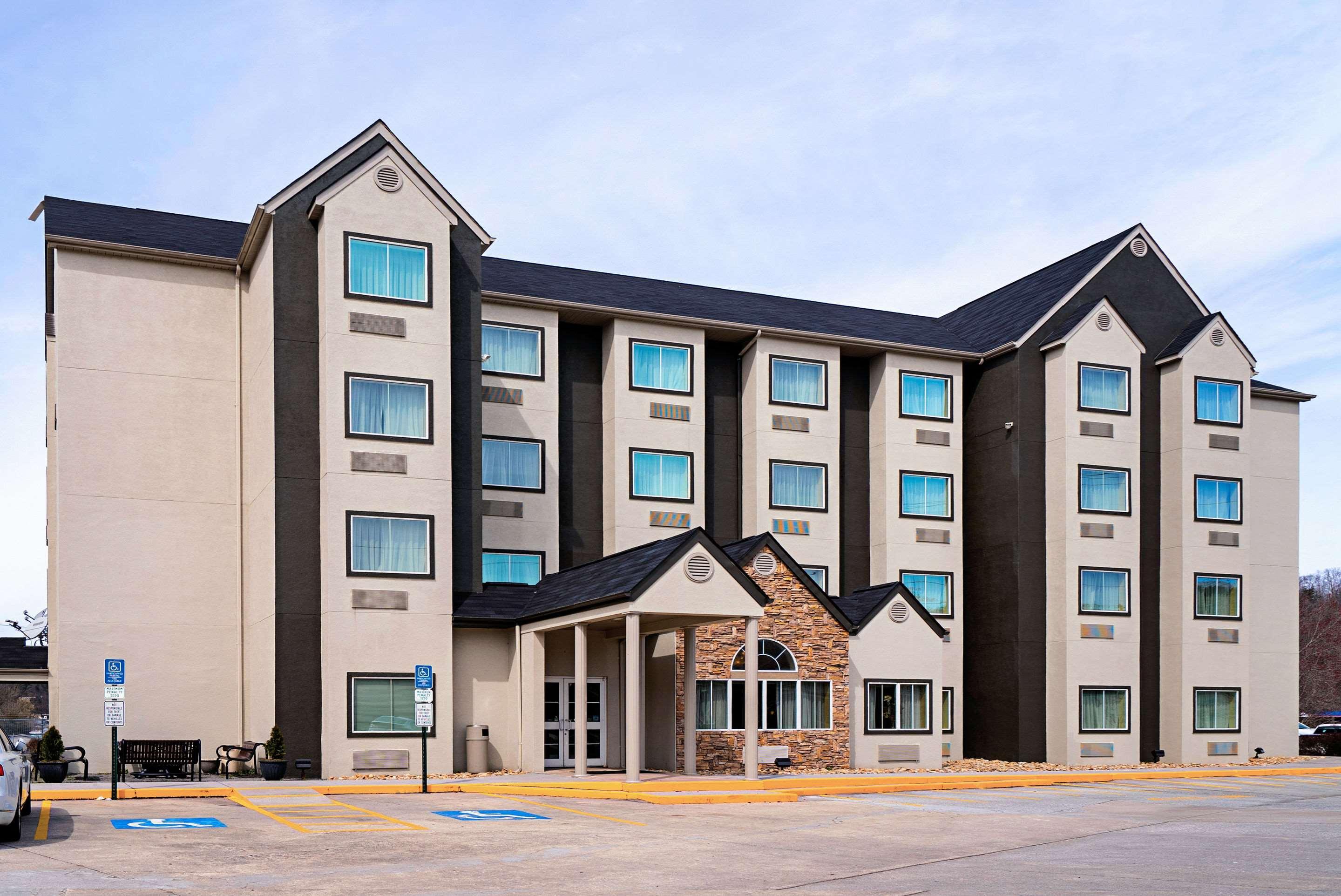 Quality Inn & Suites Robbinsville Exteriér fotografie