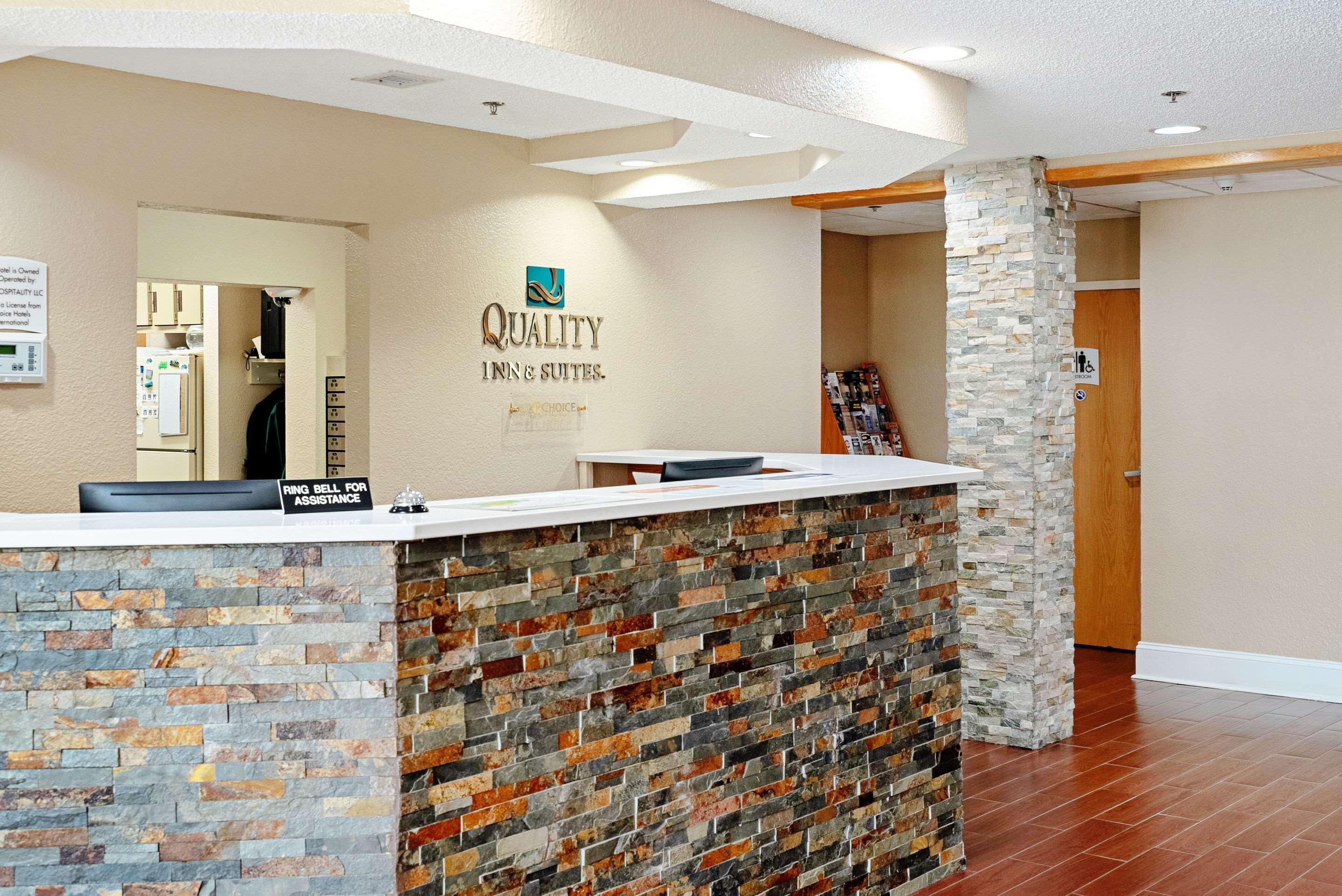 Quality Inn & Suites Robbinsville Exteriér fotografie