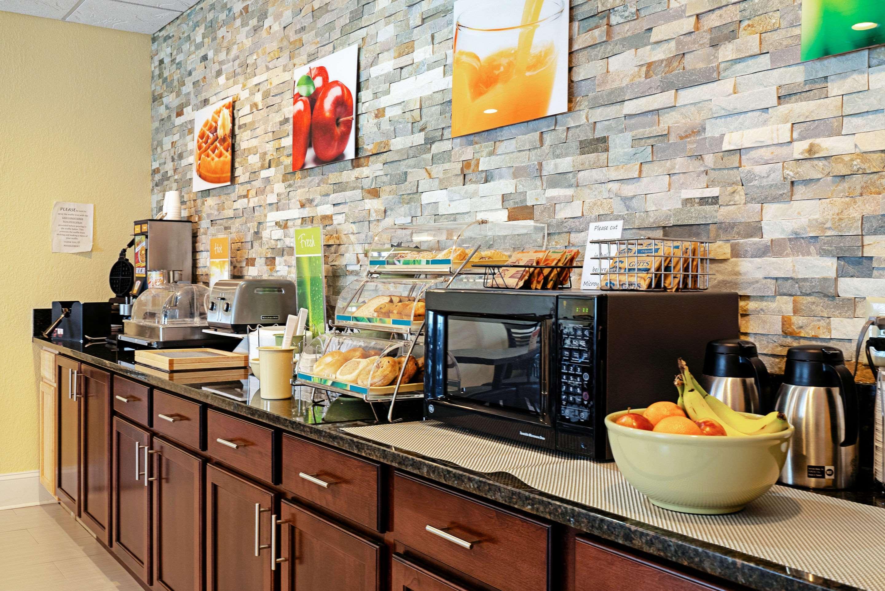 Quality Inn & Suites Robbinsville Exteriér fotografie