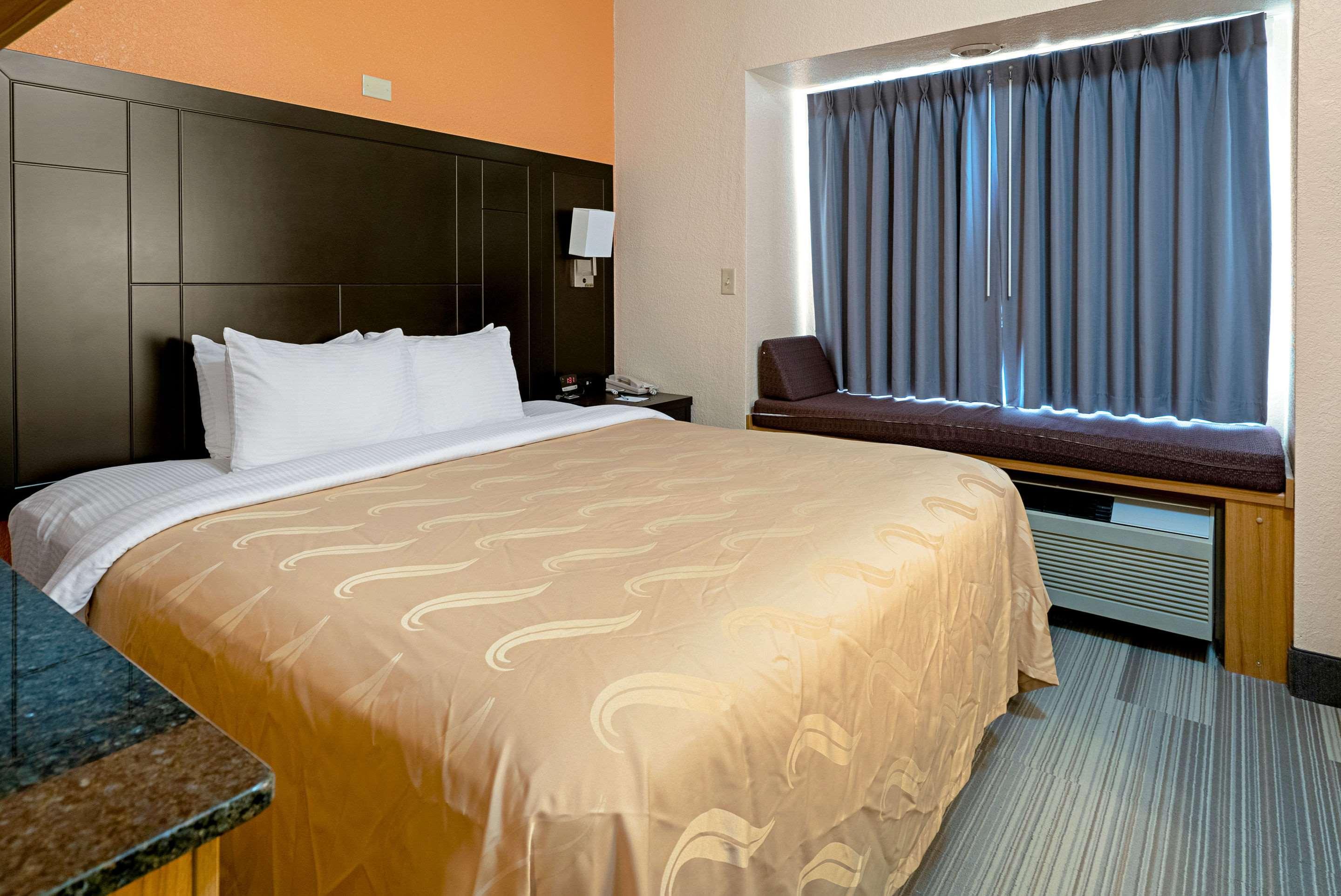 Quality Inn & Suites Robbinsville Exteriér fotografie