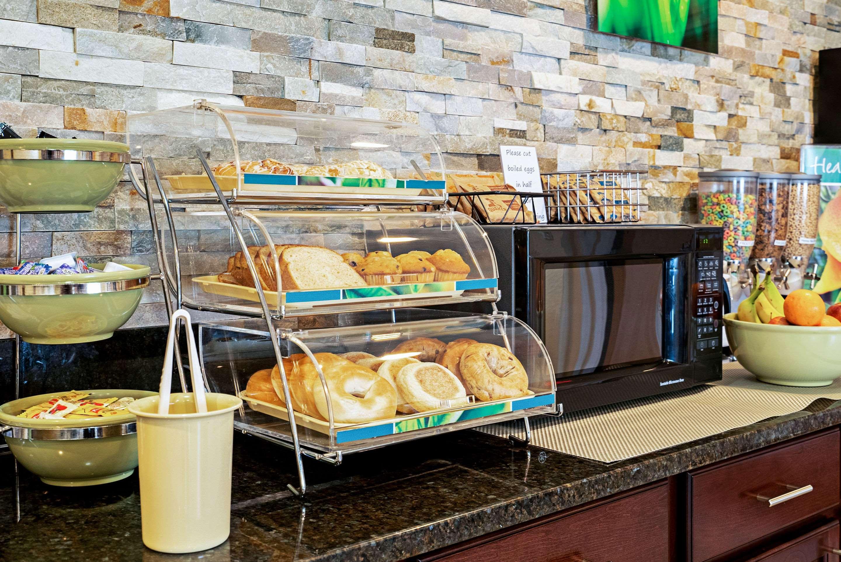 Quality Inn & Suites Robbinsville Exteriér fotografie