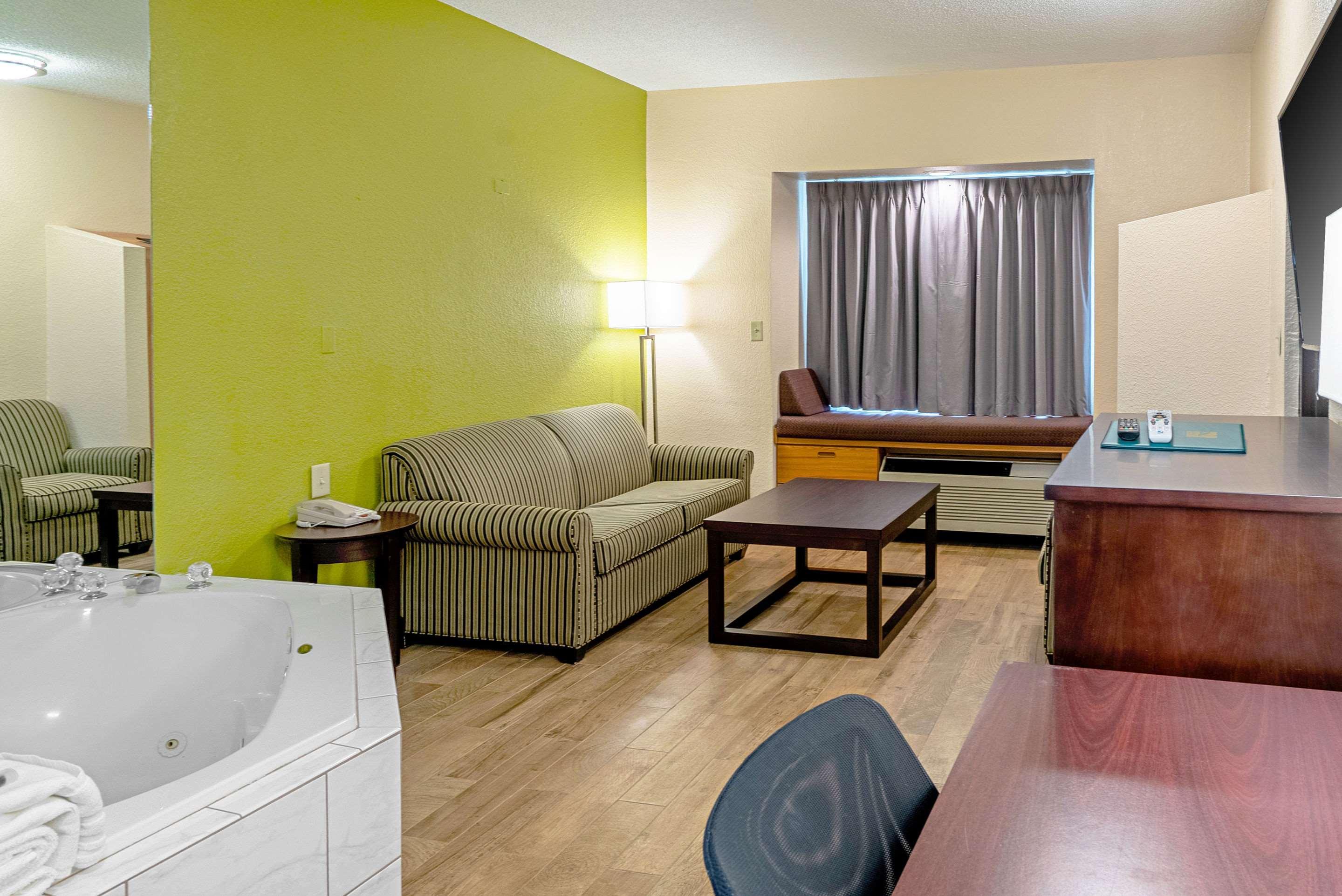 Quality Inn & Suites Robbinsville Exteriér fotografie