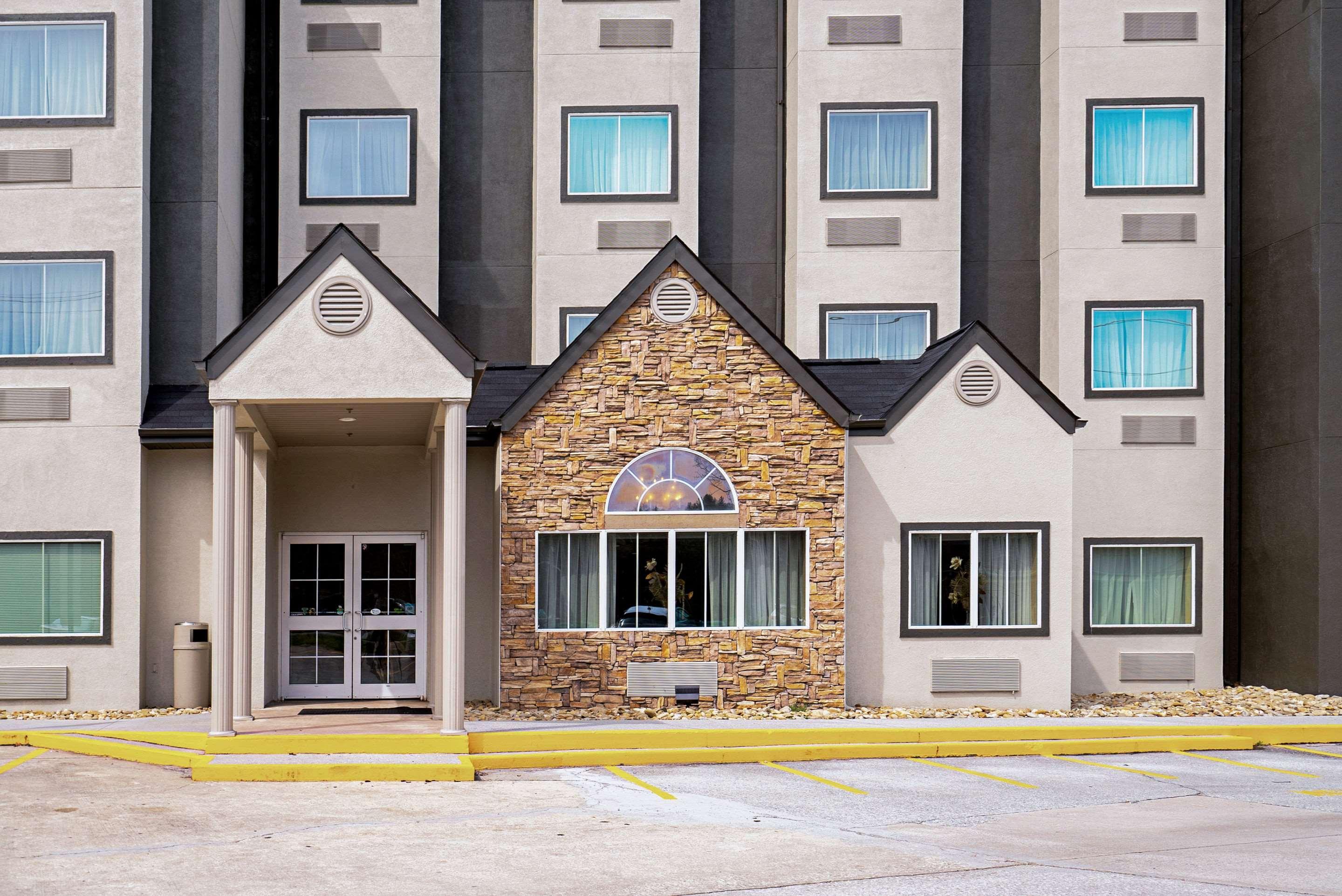 Quality Inn & Suites Robbinsville Exteriér fotografie
