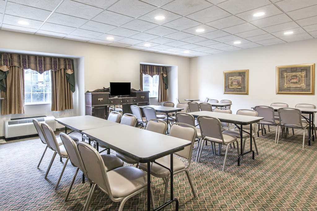 Quality Inn & Suites Robbinsville Zařízení fotografie